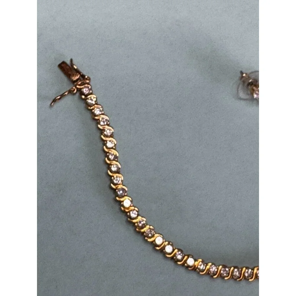 Cubic Zirconia Clear Crystal Tennis Bracelet and Stud Earrings Boxed - Picture 8 of 8